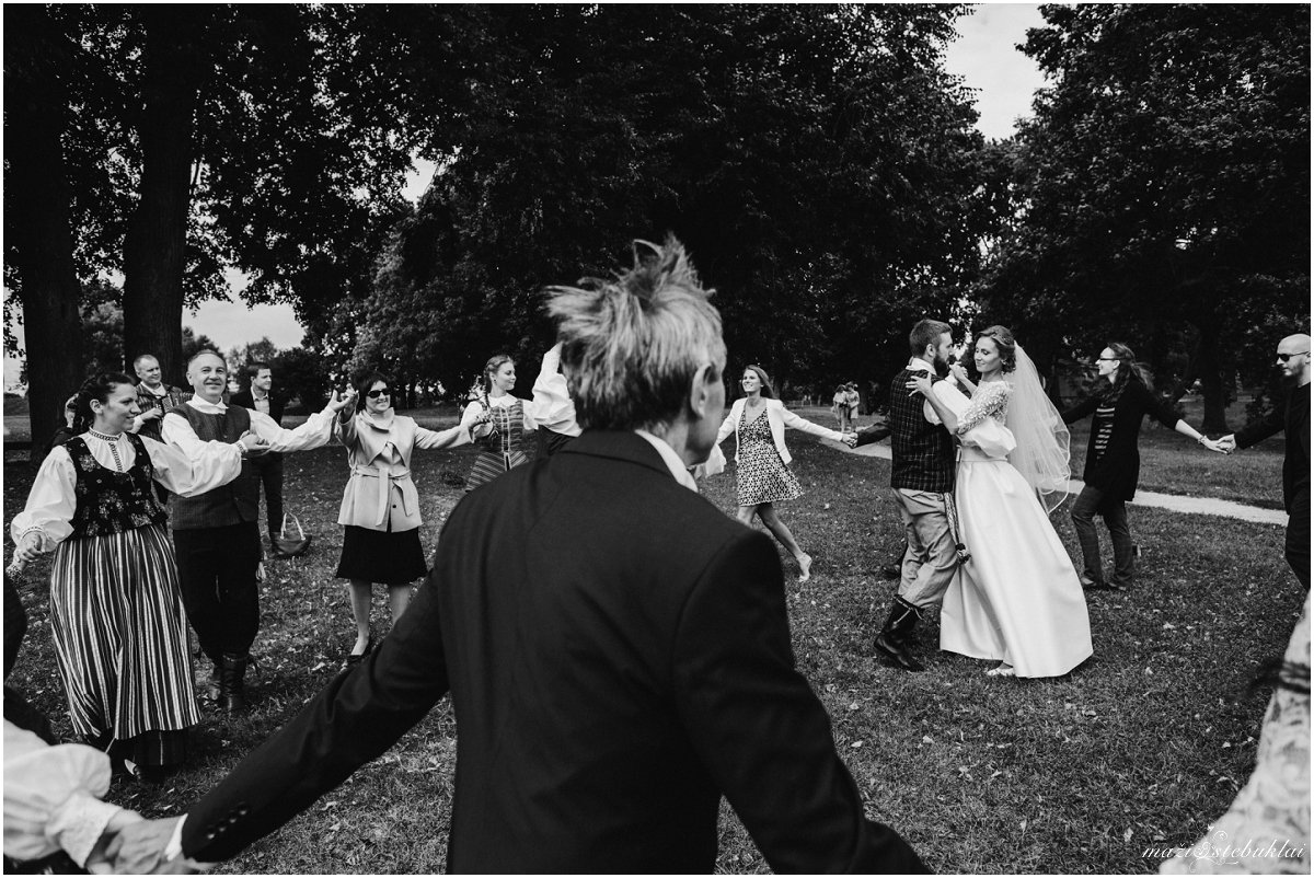 Vestuvinė fotosesija Kernavėje